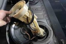 Honda Civic'te Sık Karşılaşılan Yakıt Pompası Sorunları